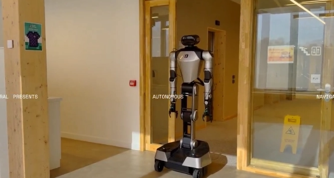 法国AI企业Mistral发布低成本机器人导航AI模型Robostral Navigate